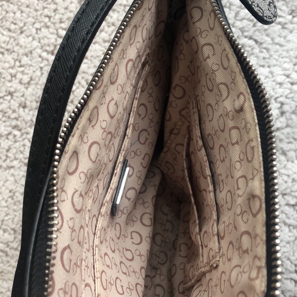 Guess crossbody purse, NWOT - Picture 7 of 9